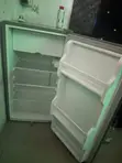 Midea Fridge and Top Freezer - Used - 1