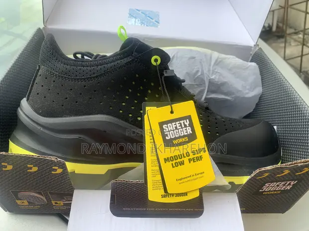 Safety Jogger Safety Boots - Size 42 - 1