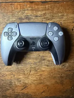 Used PS5 DualSense Controller
