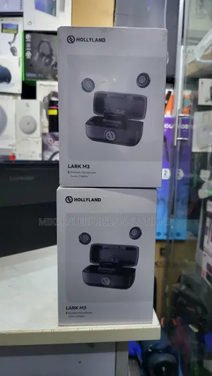 Hollyland Lark M3 Wireless Microphone System (2 Transmitters, 2 Receivers)