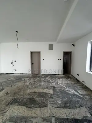 Wurin Siyarwa/Ofis don Hayarwa a Wuse 2, Abuja