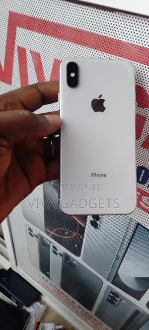 Apple iPhone X 64GB White (UK Used)