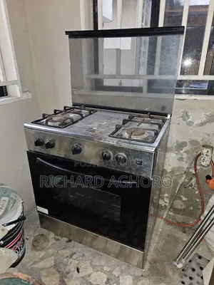 Used 4 Burner Gas Cooker with Oven
