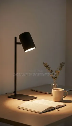 Babban Lampin Karatu da Ofis mai Launi Baƙi Mai Girma