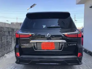 Lexus LX 570 2016 Black