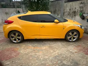 Hyundai Veloster Standard Coupe 2013 Rauni