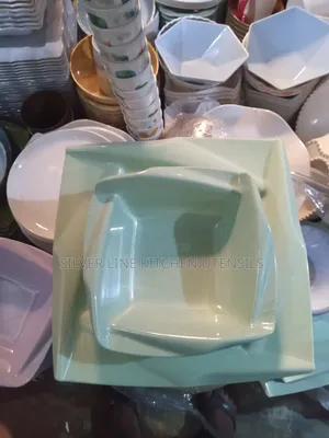 Plates masu hidima na Ceramic