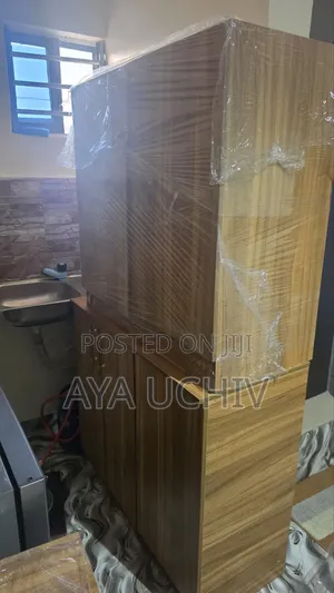 Sabon Kitchen Cabinet na Home Interiors
