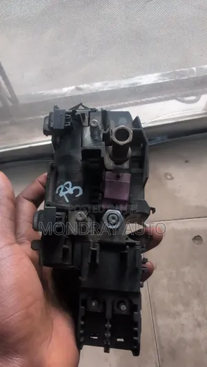 Mercedes-Benz Battery Connector GLE/ML W166
