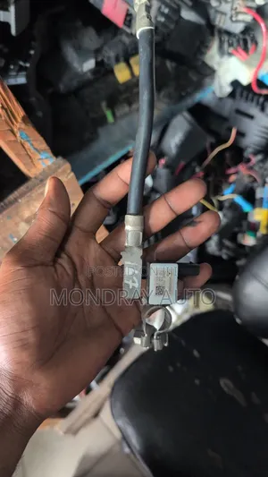 Mercedes-Benz GLE 167 Battery Connector Terminal