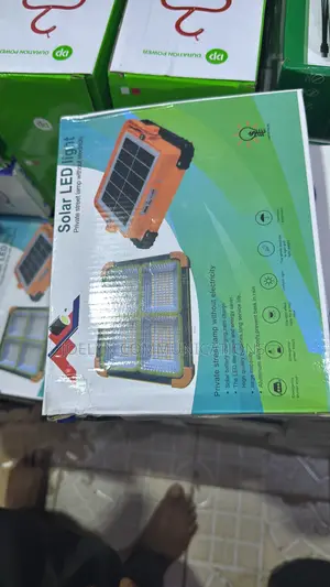 Fitilar Hasken Wuta ta Rana (Solar LED Flood Light) Mai Caji ta USB