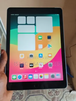 Apple iPad 9.7 (Tsara ta 6) 32GB Baki