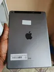 Apple iPad 9.7 (Tsara ta 6) 32GB Baki - 2
