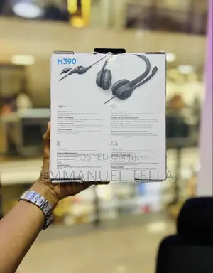 Logitech H390 USB Headset with Noise-Canceling Microphone