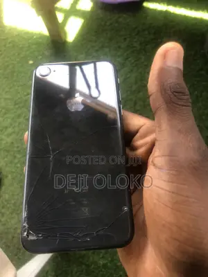 Apple iPhone 8 64GB Baki