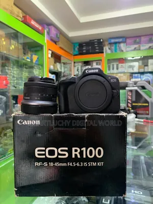 Canon EOS R100 + RF-S 18-45mm IS STM Kit