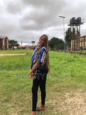 Favour Chioma Nwala - Mai Gyaran Gashi