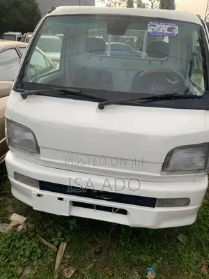 Suzuki Hijet Jirgin Daukar Kaya