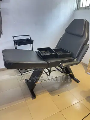 Massage and Lash Bed - Almost New