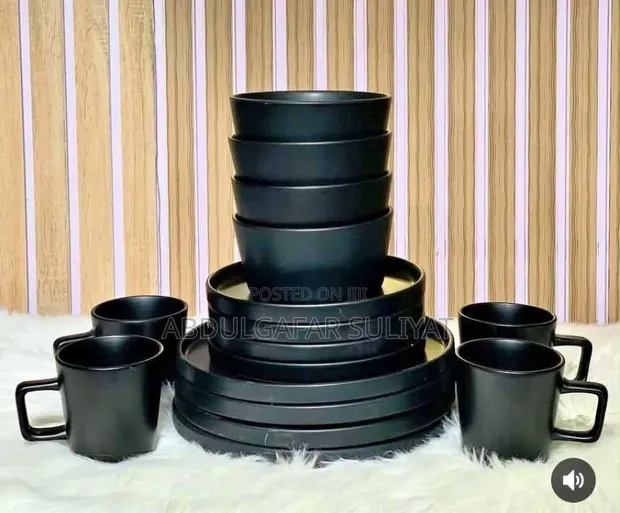 16 Piece Dinner Set - Brand New - 1