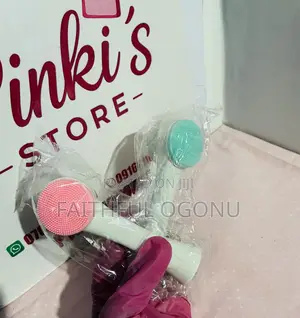 ACE 2-in-1 Face Brush