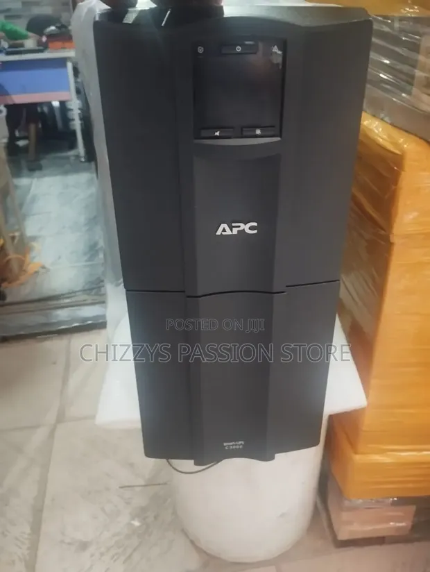 APC Smart-UPS 3000VA Wutar Lantarki Mara Katsewa - 1