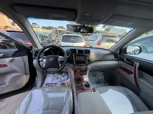 Toyota Highlander 2013 Baki