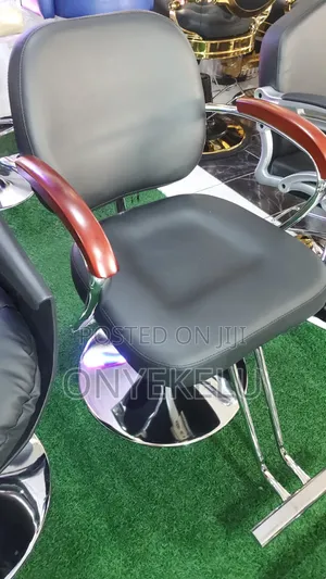 Brand New Barber Chair with Warranty