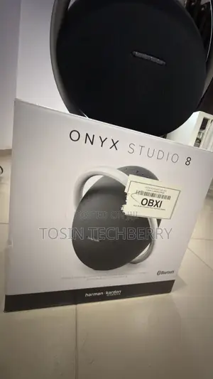 Harman Kardon Onyx Studio 8 Speaker