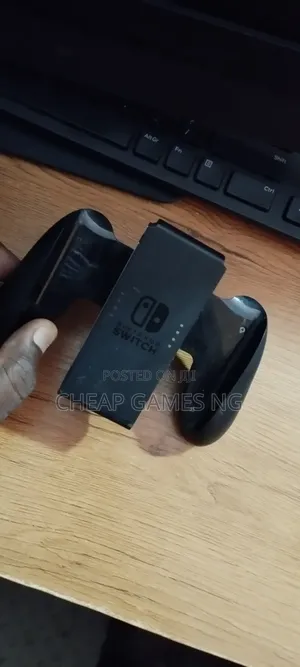 Nintendo Switch Joy-Con Grip Mai Amfani
