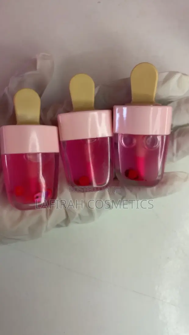 Magic Color Changing Lip Gloss - 1