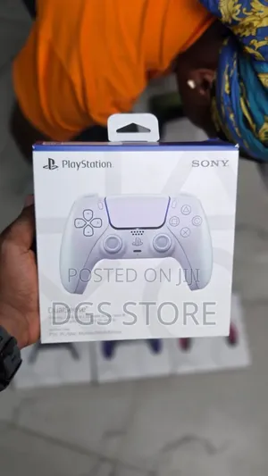 PS5 DualSense Chroma Pearl Wireless Controller