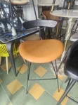 Kyakkyawar Bar Stool na zamani don Kitchen Island - 1