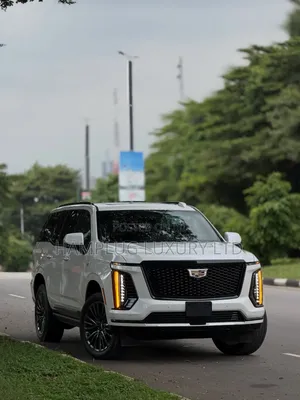 Cadillac Escalade 2026 - Fari