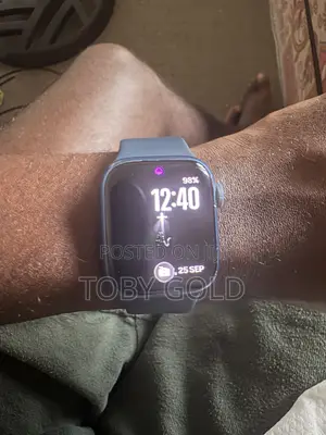 Apple Watch Series 7 (41mm, Used)