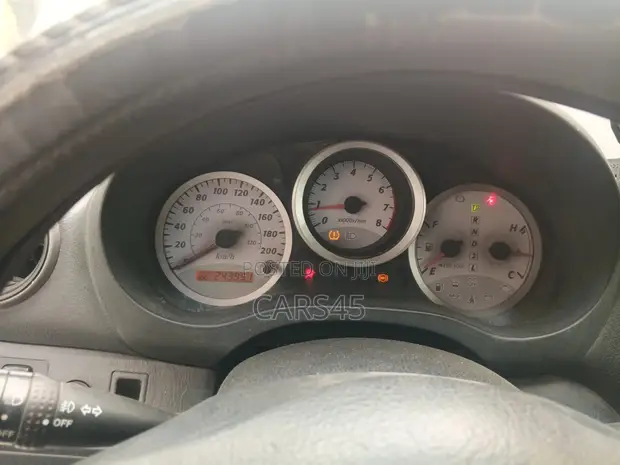 Toyota RAV4 2005 Silver SUV - 1