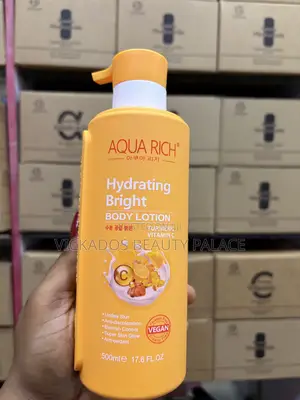 Aqua Rich Jakan Jikin Jiki Da Vitamin C