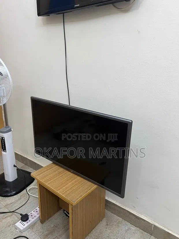 32-inch LG LED Flatscreen TV (Na Kadan) - 1