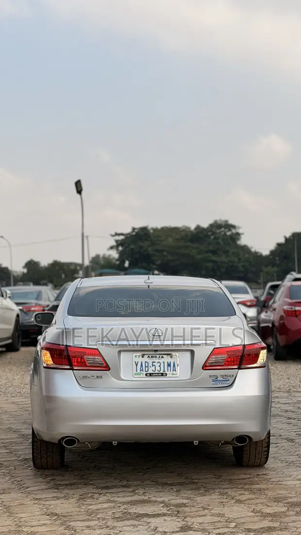 Lexus ES 350 2010 Silver - 1