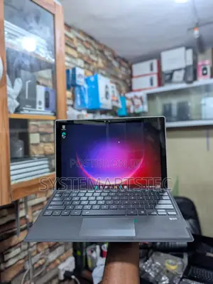 Microsoft Surface Pro 4 (16GB RAM, 256GB SSD, Core i7)