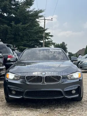 BMW 320i Sedan RWD 2013 Grey