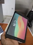 Apple iPad 9.7 32GB Grey (Amfani da UK) - 2