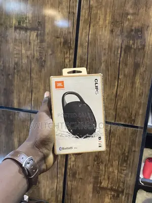 JBL Clip 5 Portable Bluetooth Speaker (Open Box)