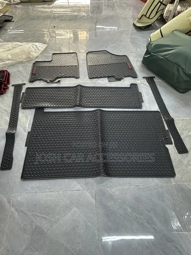 Toyota Sienna Rubber Floor Mats - Sabon Abu - 1
