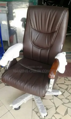 Babban Jakan Ofis Na Fata Mai Launi Brown