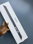 Apple Magic Keyboard tare da Touch ID - Akwati Bude - 3