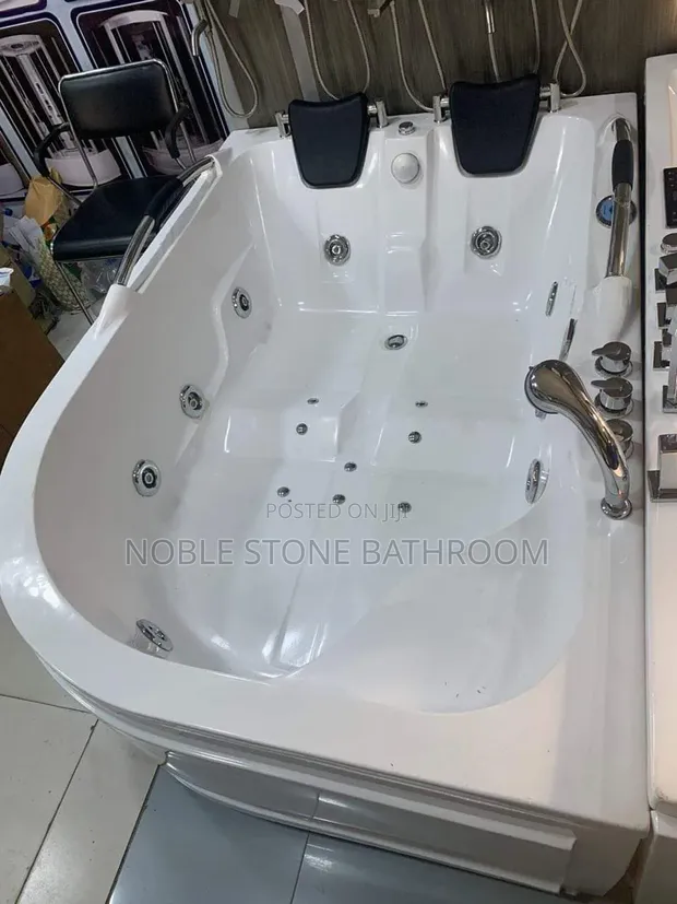 Master Jacuzzi Biyu da Headrest - 1