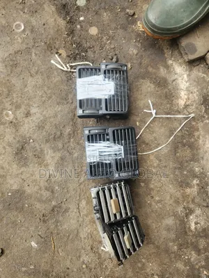 Amfani da AC Vent don Toyota Camry 2.7 (2010)