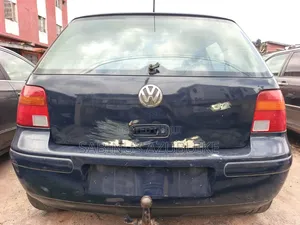 Volkswagen Golf 2002 Blue