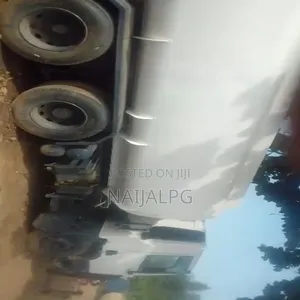20,000L Nigerian-Used DAF 75 Metered Fuel Tanker
